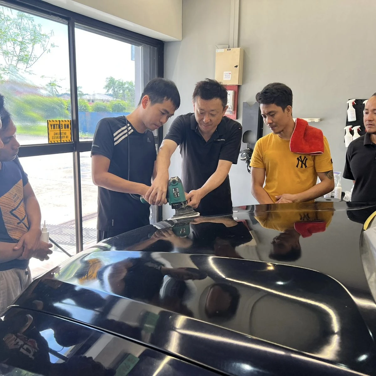 海外パートナーとともに取り組むカーケア技術研修